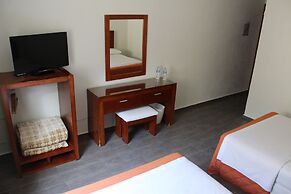 HI Huasteca Inn Hotel
