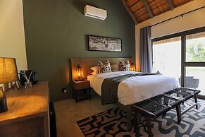 Tomo Safari Lodge