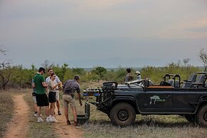 Tomo Safari Lodge