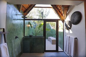 Tomo Safari Lodge