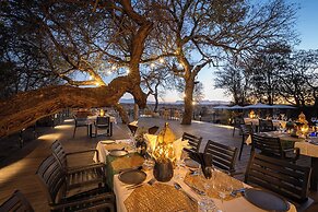 Tomo Safari Lodge
