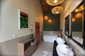 Tomo Safari Lodge