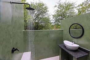 Tomo Safari Lodge