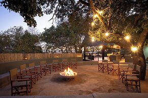 Tomo Safari Lodge