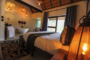 Tomo Safari Lodge