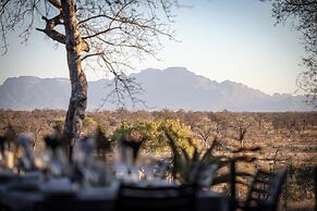 Tomo Safari Lodge