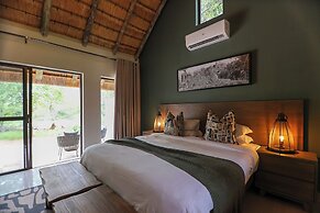 Tomo Safari Lodge