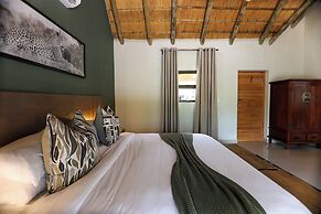 Tomo Safari Lodge