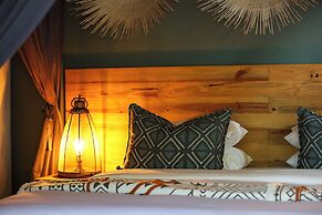 Tomo Safari Lodge
