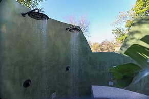 Tomo Safari Lodge