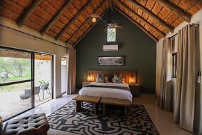Tomo Safari Lodge