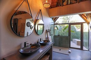 Tomo Safari Lodge