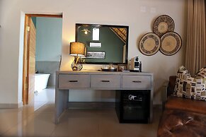Tomo Safari Lodge