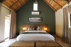 Tomo Safari Lodge