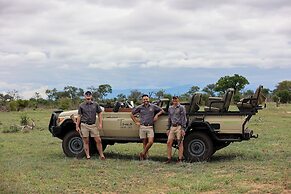 Tomo Safari Lodge
