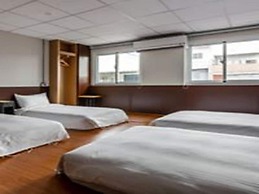Cloud Haku Cozy Inn