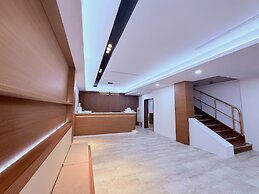 Cloud Haku Cozy Inn