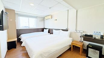 Cloud Haku Cozy Inn