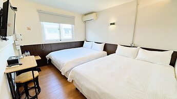 Cloud Haku Cozy Inn