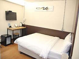 Cloud Haku Cozy Inn