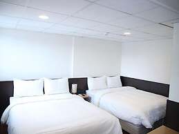 Cloud Haku Cozy Inn
