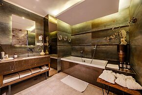 Antalya Hotel & Spa, Rishikesh