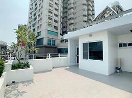 Lea's apartment B