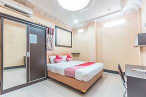 Super OYO 1640 Fallinda Hotel
