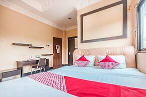 Super OYO 1640 Fallinda Hotel