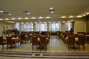 Roma Host Way Hotel & Aqua Park