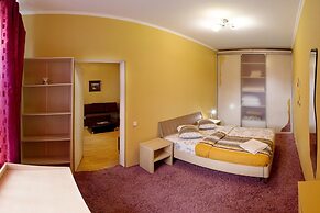 Apart Kiev Turgenevskaya 65