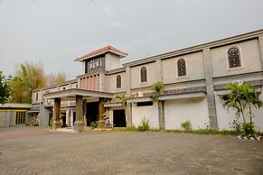 Hotel O Dewi