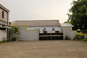 Hotel O Dewi