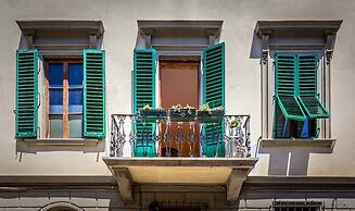 Classic Tuscany Apartment B by Mmega