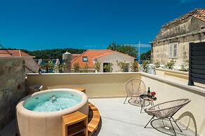 Casa Antika Suites