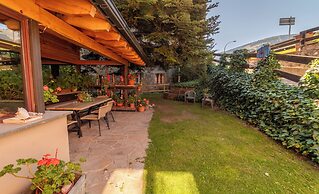 Hostal Xalet Refugi Pere Carné - Hostel