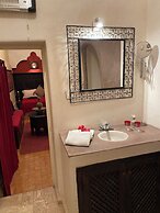 Hotel Sherazade