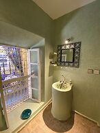 Hotel Sherazade