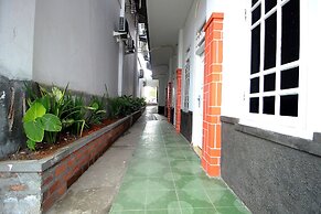 OYO 1981 Unib Kostel