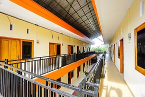 OYO 1720 A2b Residence
