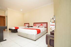 OYO 2003 Female Guest House