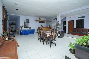 OYO 2003 Female Guest House