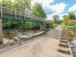 2 Holme Pool