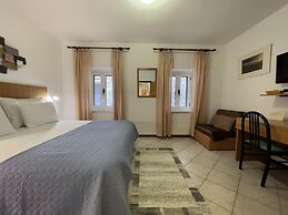 Rooms & Apartments Villa Town Gate