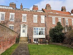 12 St Hilda's
