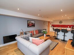 Olton Hall @ Engine Shed