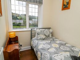 2 Ings Avenue