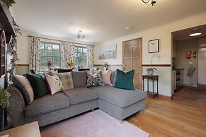 Manor Cottage