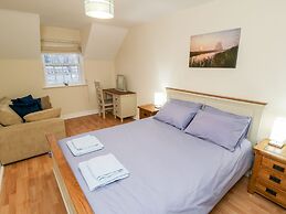Marina Apartment