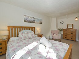 Meadow View Cottage